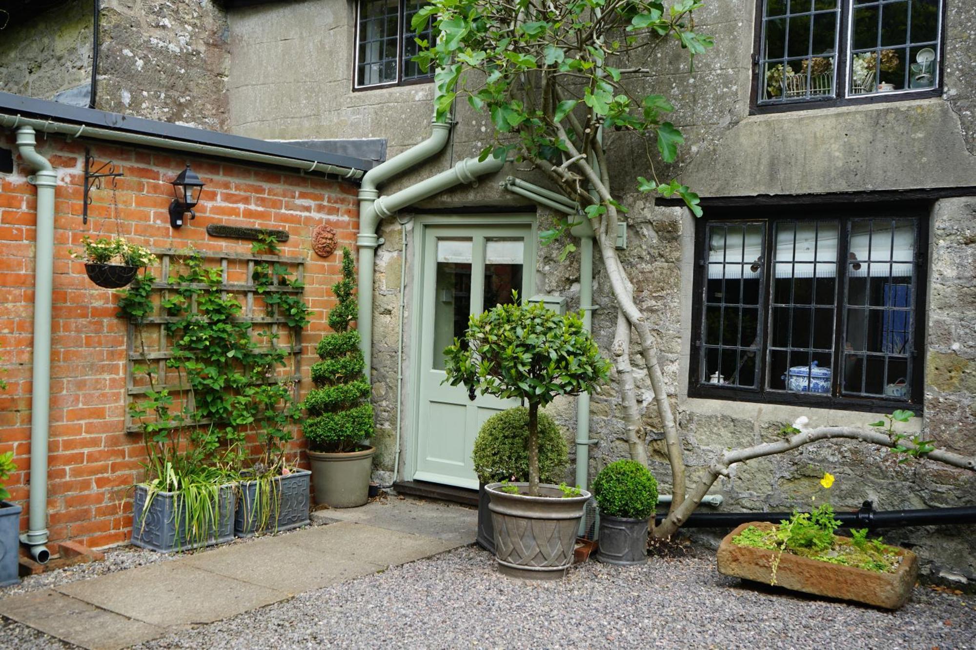 Character 2 Double Bedroom Cottage In Shaftesbury Exterior foto